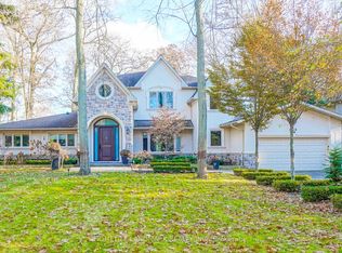 1558 Spring Rd, Mississauga, ON L5J 1N3