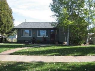 706 S Center Ave, Miles City, MT 59301