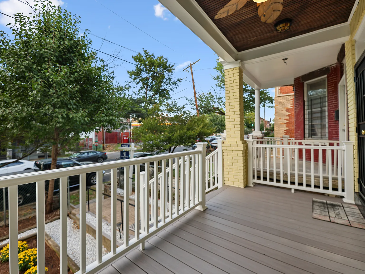 5 bed, 4.5 bath, 2241 sqft, $5,900 — Photo 3