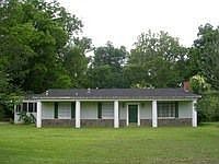 1st image of 1404 W Court Dr
