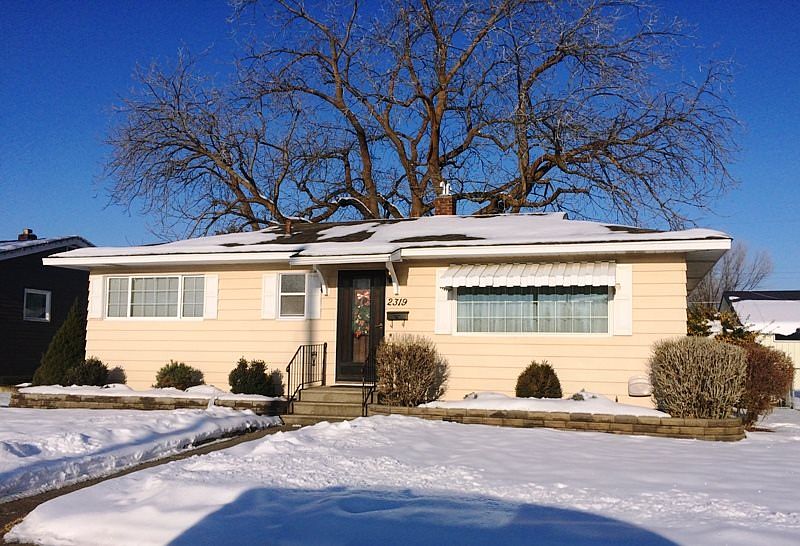 1st image of 2319 E Marshall Ave