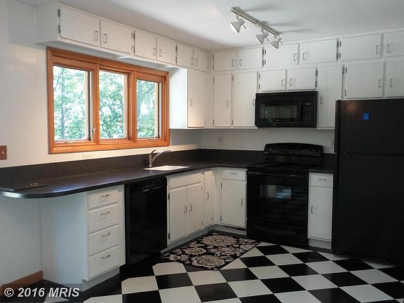 5th image of 614 Echo Cove Dr