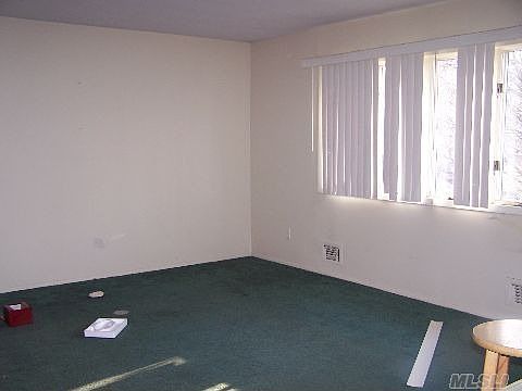 5th image of 91 Radcliff Dr
