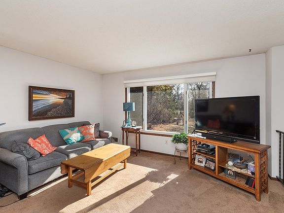 3rd image of 21363 Inwood Ave N