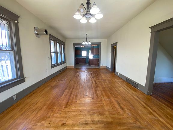 4th image of 404 E 5th Street
