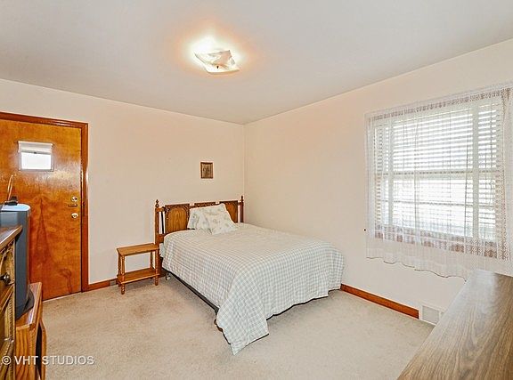 5th image of 8104 W Forest Preserve Ave
