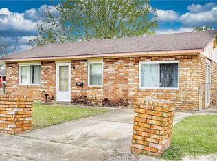 220 Congress Dr, Avondale, LA 70094