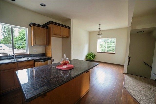 1st image of 1256 Ash Ave Unit 101