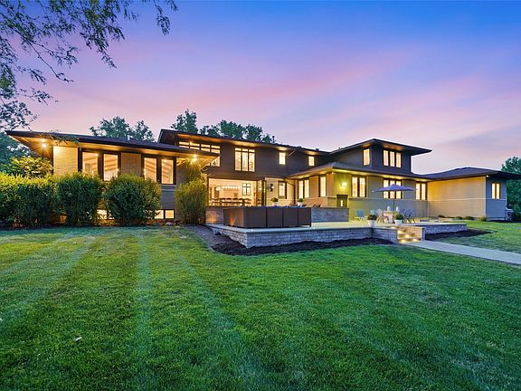 3rd image of 88 Riverwood Dr