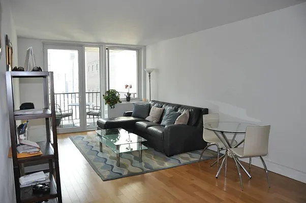 Rented by Concept Real Estate Group | media 26