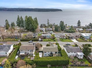 724 Galerno Rd, Campbell River, BC V9W 5J3