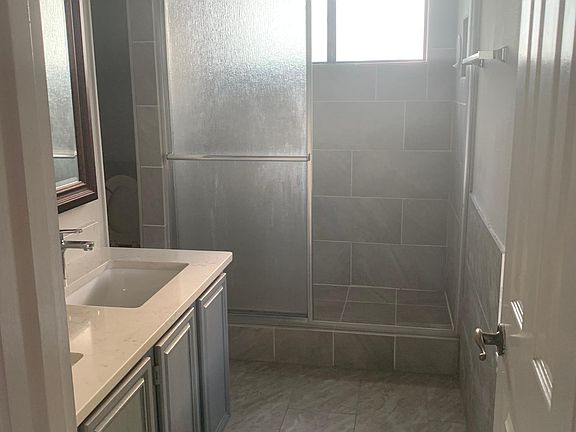 3rd image of 13211 Greenstone