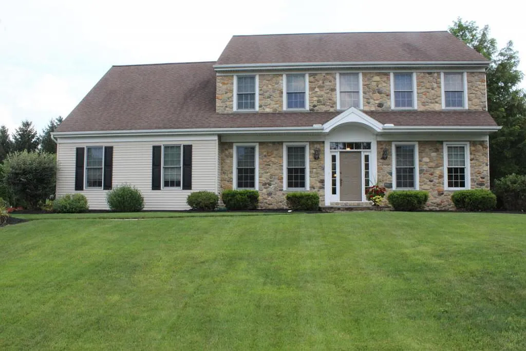 13 Fox Hollow Dr photo 1