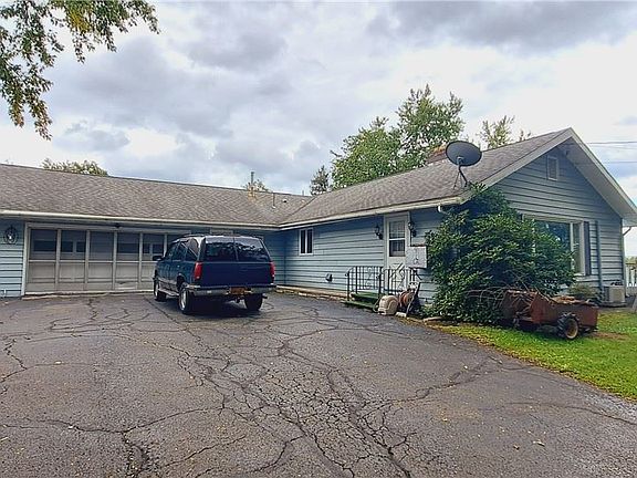 2nd image of 90 Veteran Hill Rd