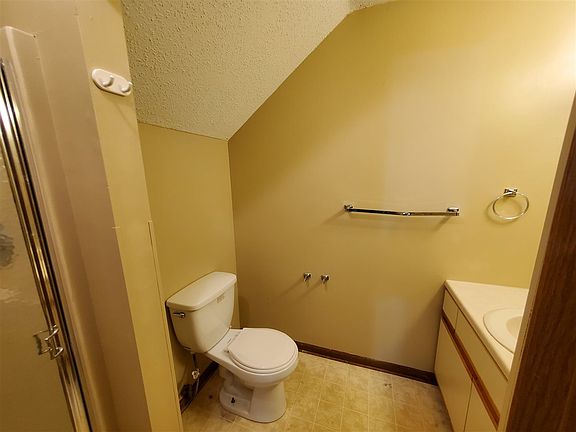 5th image of 2507 Candle Crest Cir