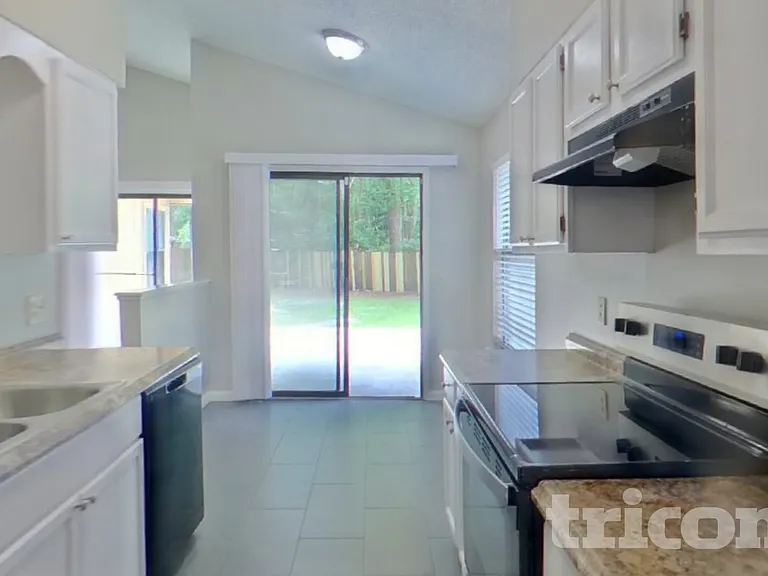 2346 Blossom Ridge Dr N — Photo 4