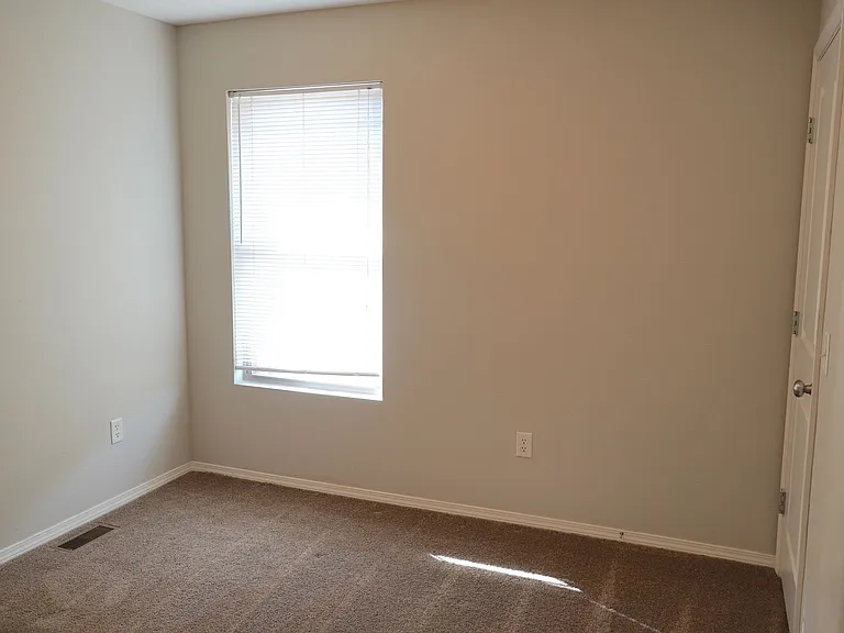 2504 W Cover Dr — Photo 22