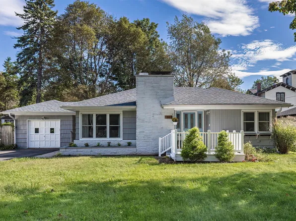 1307 Hartt Rd, Erie, PA 16505