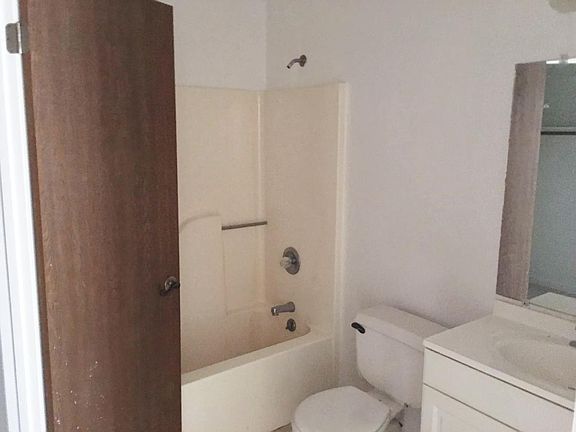 5th image of 2784 Bluestone Dr