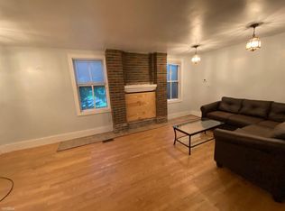 1029 Pontiac Trl, Ann Arbor, MI 48105