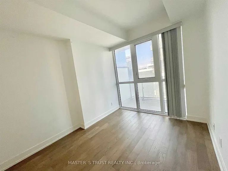 7 Grenville St #1601 — Photo 18