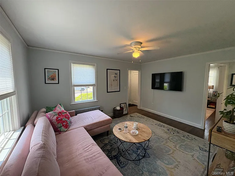 16 Raymond St — Photo 4