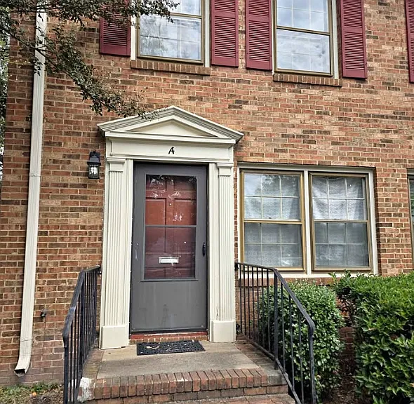 6354 Old Pineville Rd #A — Photo 1