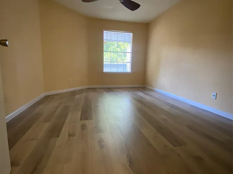 9700 Leawood Blvd #212 — Photo 11