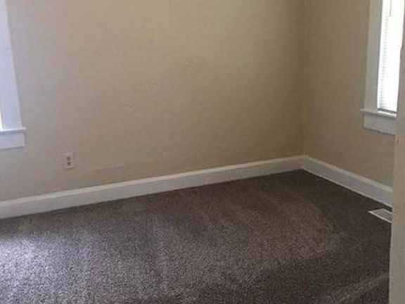 4th image of 2045 Houston St