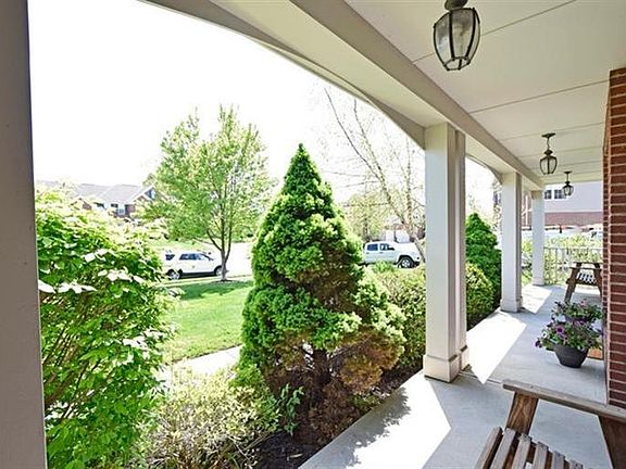 3rd image of 2142 Blankenbecker Dr