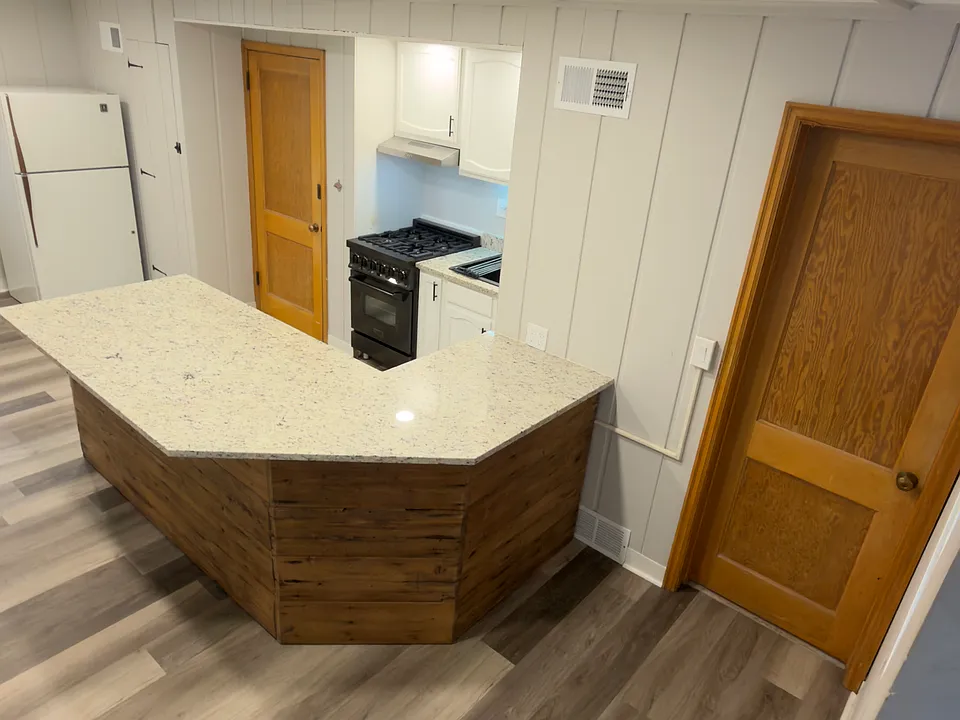 803 Huron St SE #BASEMENT