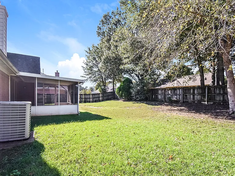7730 Shadow Fork Ln — Photo 17