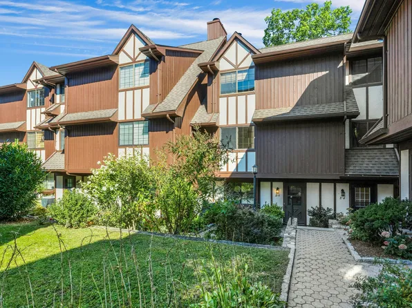 217 Bridge Street APT E3, Stamford, CT 06905