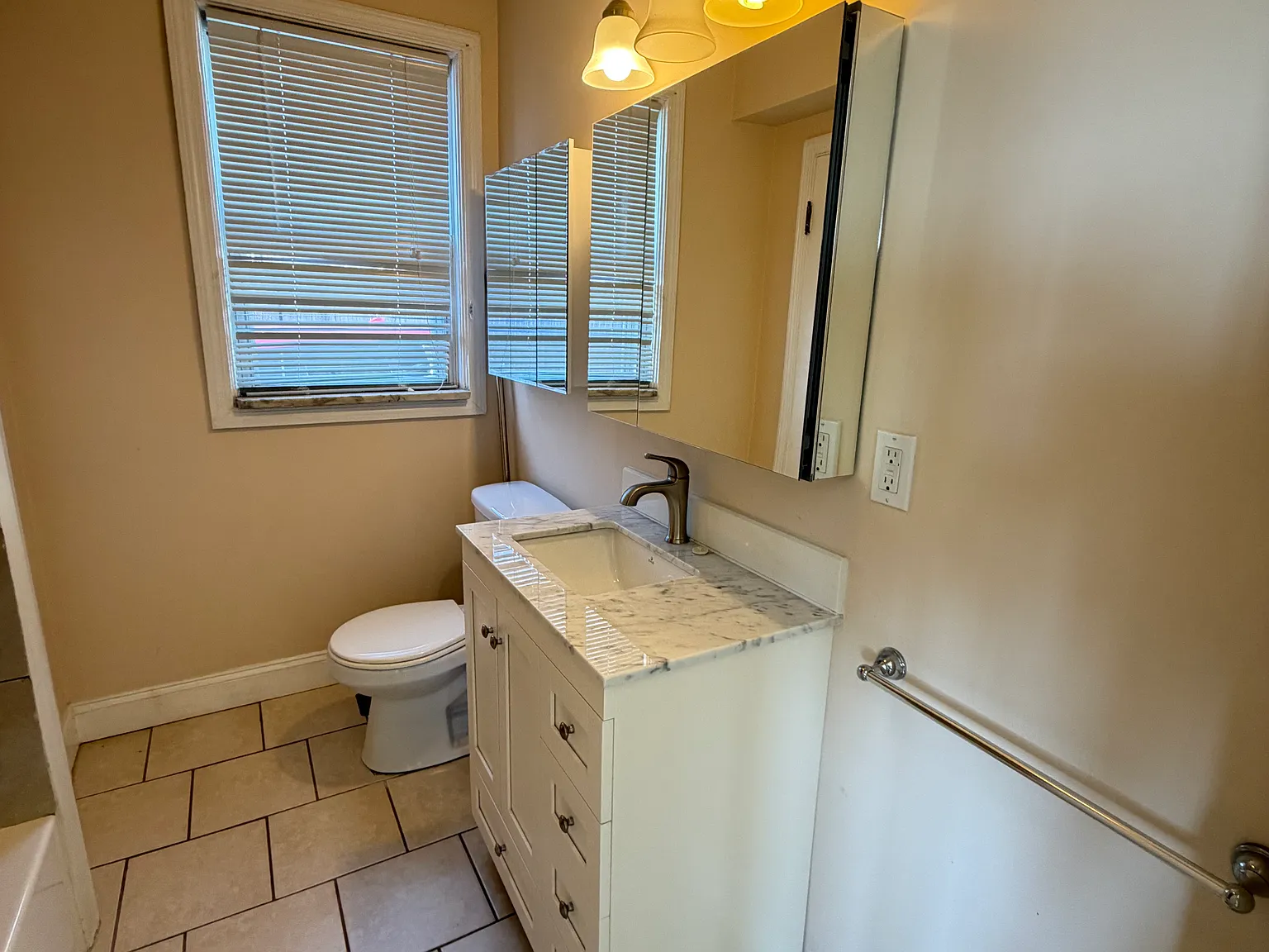 2 bed, $2,000 — Photo 2