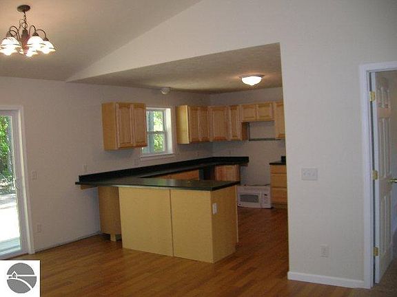 2nd image of 3222 Inland Oaks Dr S