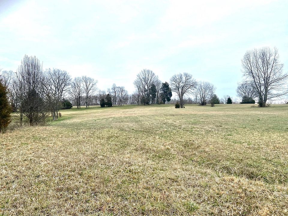 2nd image of 8 Brooks Ln