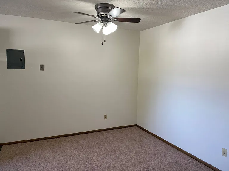 Alpine Apartments — Photo 32