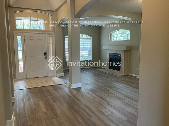 3rd image of 233 Hanging Moss Dr
