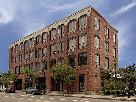 2nd image of 76 Lafayette St #76-4A
