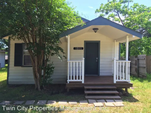 1511 Boone St, Bryan, TX 77803