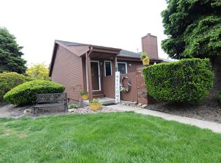 2040 Bayonne Dr, Saint Charles, MO