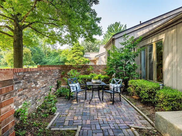 2962 Sioux Run, Des Moines, IA 50321