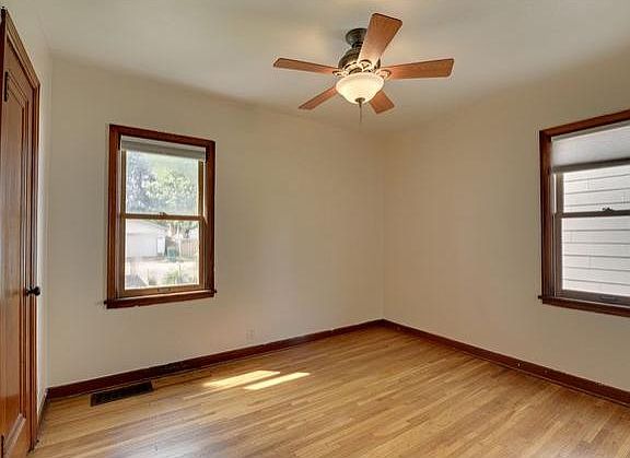 2nd image of 1180 Van Buren Ave