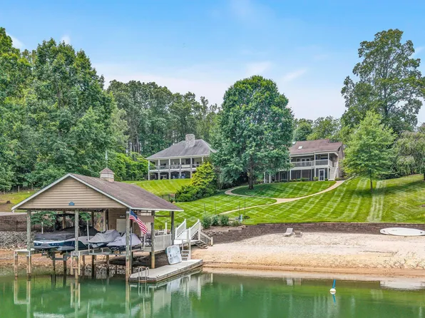 3266 Kemp Ford Rd, Union Hall, VA 24176