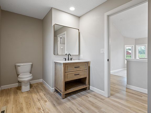 5th image of 43107 209th St