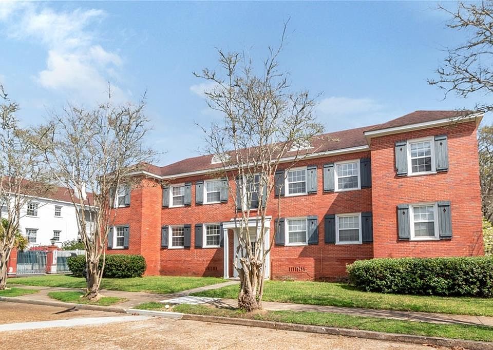 1st image of 204 Summerville Ct