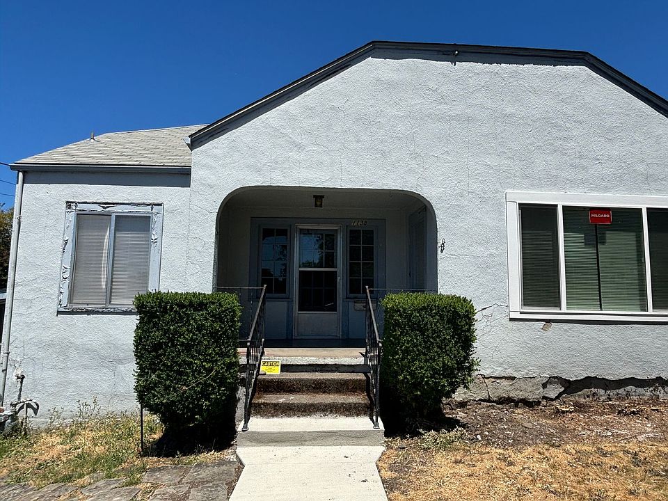 1st image of 1138 SE Washington Ave