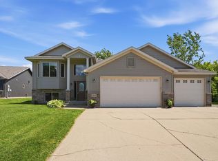 1306 Iris Ln NE, Saint Joseph, MN 56374