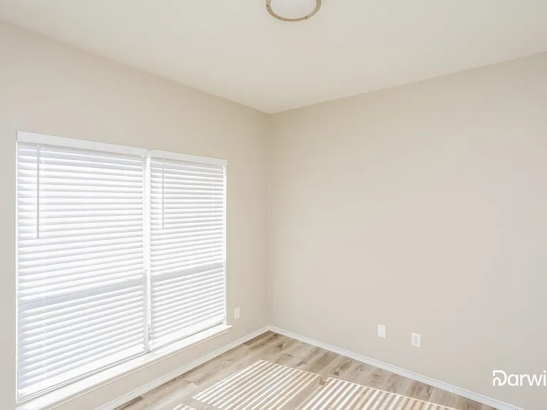 500 Ryan St — Photo 7
