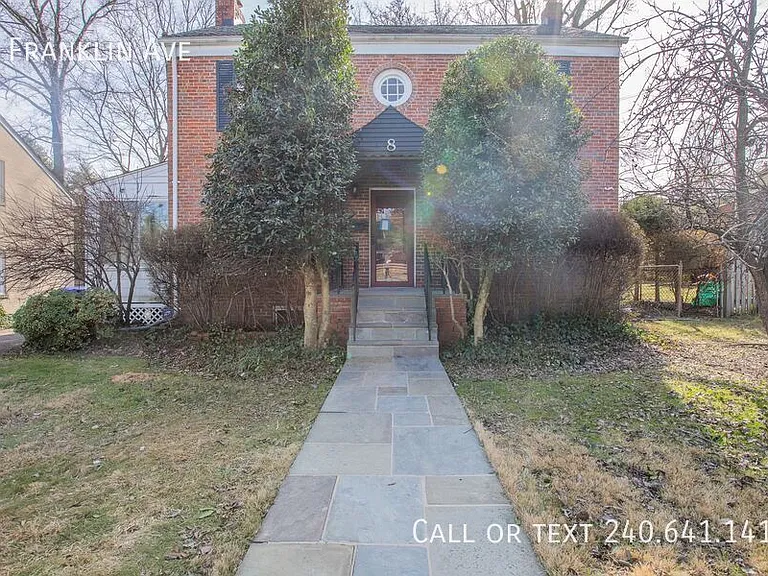 8 Franklin Ave — Photo 3